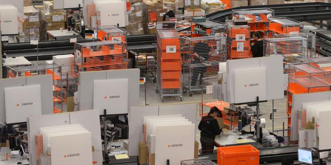 Zalando chiude centro di distribuzione in Germania, 2.700 lavoratori colpiti