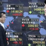 Tokyo in rialzo: yen debole e stimolo fiscale spingono il mercato azionario