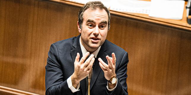 Agricoltori in sciopero: sindacati a Parigi mentre il governo annuncia legge di emergenza