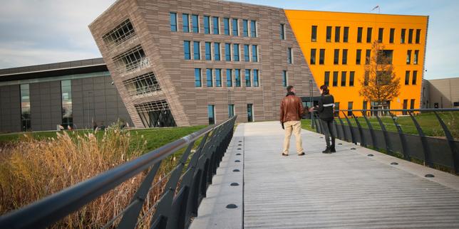 Dipendenti di Veuve Clicquot si mobilitano per salvare i bonus mentre LVMH prevede una riduzione dei profitti entro gennaio 2024