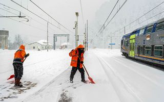 Rete Ferroviaria Italiana lancia il Piano Neve e Gelo su tutta la rete nazionale per garantire sicurezza e continuità del servizio
