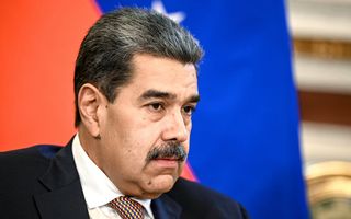 Maduro afferma di essere stato rapito e presenta per la prima volta la moglie Cilia Flores