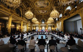 Ucraina chiede garanzie vincolanti alla Francia per contrastare un nuovo attacco russo