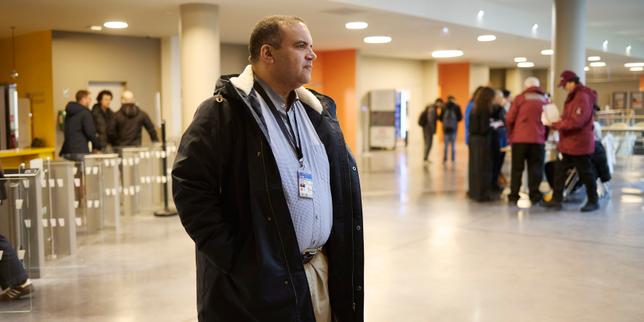 A 44 anni, Yohanes Makanda raggiunge la stabilità professionale nonostante la bipolarità