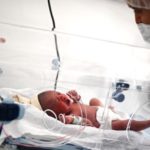 Padri in Francia: l'81% supera la settimana obbligatoria di congedo, il 59% sfrutta i 25 giorni previsti