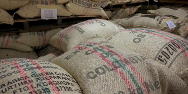 Saldo agroalimentare francese a novembre 2025: positivo ma dimezzato rispetto al 2024