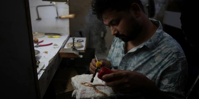 Esportatori indiani resistono alle tariffe statunitensi del 50 %: 20,9 % di calo ma nessun collasso