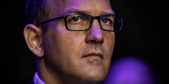 Daniel Kretinsky propone un'OPA per Fnac Darty: la sfida di un miliardario ceco sul mercato francese