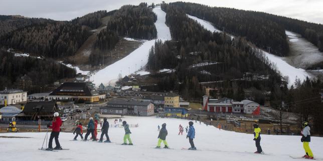 Austria: neve in calo, biglietti in aumento – il futuro dello sci in crisi