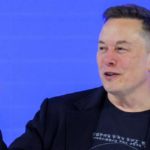 Elon Musk al Forum di Davos: rieditarizzazione strategica per salvare l’immagine e le vendite europee di Tesla