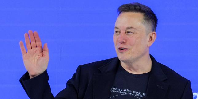Elon Musk al Forum di Davos: rieditarizzazione strategica per salvare l’immagine e le vendite europee di Tesla