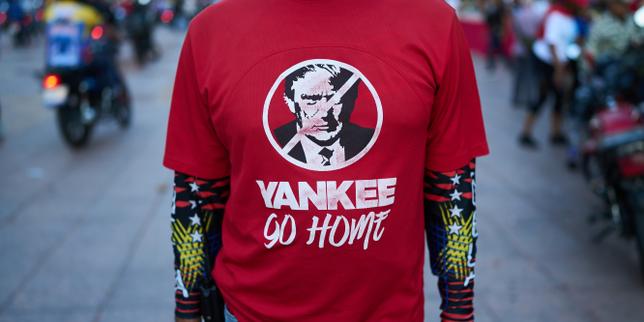 Trump 2025: Tariffe, Interferenze Elettorali e Operazioni Militari per Riaffermare l'Influenza Americana