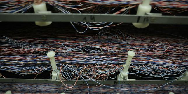 Orange spegne la rete di rame: 860.000 utenti disconnessi, anche in zone urbane densamente popolate