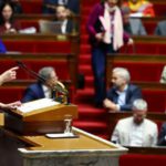 LFI presenta mozione di censura: critica al rifiuto del trattato Mercosur e alle politiche di Macron