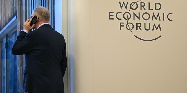 Davos: dirigenti preoccupati per il futuro delle aziende e l'adattamento tecnologico