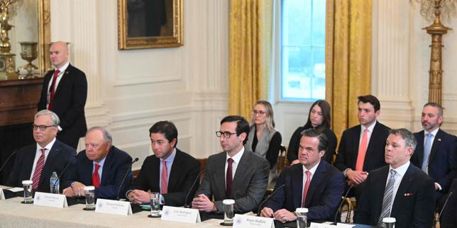 Presidente degli USA invita investitori petroliferi a sfruttare le riserve venezuelane: una strategia di diversificazione energetica