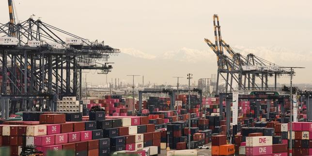 Francia e UE chiedono coordinamento dopo l'aumento dei dazi US al 15%