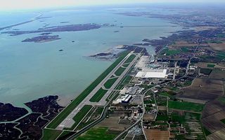 Milione: Fitch conferma rating BBB‑ e stabilità nel settore aeroportuale