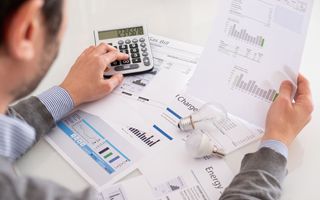 Sospensione a Parigi: le azioni di Dassault Systemes scendono di quasi 19% dopo risultati deludenti