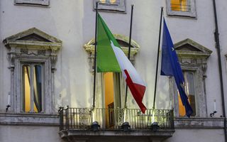 Golden Power 2025: 900 notifiche, 40 esercizi e 22 operazioni societarie