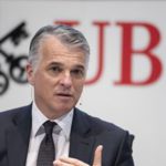 UBS supera le previsioni e lancia un buyback da 3 miliardi di dollari