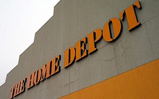 Home Depot in rally: vendite Q4 2025 superano le previsioni, titolo in rialzo del 3,31%