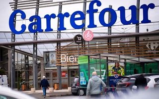 Carrefour scende oltre il 6% a Parigi dopo la presentazione del piano strategico 2025