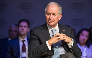 Blackstone supera le previsioni di Wall Street: profitti Q4 2025 spinti da data center e dealmaking