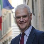 Roberto Zangrillo: il governo rafforza i comuni come ponte tra cittadini e imprese