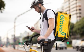 Procura di Milano impone controllo giudiziario su Foodinho per caporalato digitale