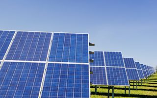 ESI ottiene finanziamento BIAE garantito da SACE per nuovo impianto fotovoltaico