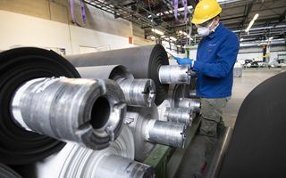 Produzione industriale USA a gennaio 2026: +0,7 % su mese, supera le previsioni