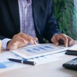 S&P riduce l'outlook di Omnia Technologies a negativo a causa del ritardo nel deleveraging