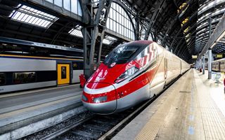 Frecciarossa diventa treno ufficiale per i concerti di Ligabue 2026