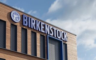 Birkenstock cresce nel primo trimestre, ma dazi USA comprimono i margini