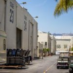 Warner Bros. Discovery si prepara a votare la fusione con Netflix: assemblea straordinaria il 20 marzo 2026