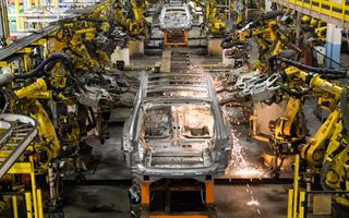 Stellantis: Moody's e S&P Global abbassano il rating, potenziali costi di finanziamento più alti