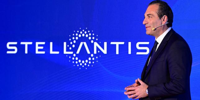 Stellantis: 22 miliardi di euro di oneri straordinari nel 2025 per ristrutturare la strategia di elettrificazione