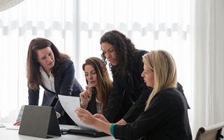 Il boom dei “dependent contractor” in Italia: trasformazioni del lavoro autonomo e le sfide del mercato del lavoro