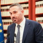 Annuario 2025: la TV italiana mantiene il suo ruolo centrale grazie ai dispositivi alternativi