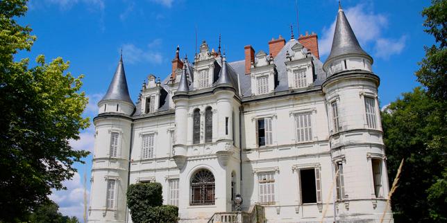 Neocastellani: restauri di castelli francesi e la ricerca di modelli economici sostenibili