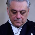 Kering: utile netto crolla del 93,6 % nel 2025, vendite Gucci scendono a 6 miliardi di euro