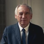 François Bayrou torna a Pau: sfida per un terzo mandato nelle elezioni comunali