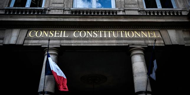 Licenziamenti di Dipendenti Sindacali: Il Consiglio Costituzionale Impone l'Autorizzazione dell'Ispettorato