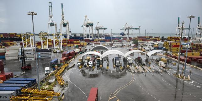 Tariffe di Trump: deficit commerciale record e riorganizzazione degli scambi globali