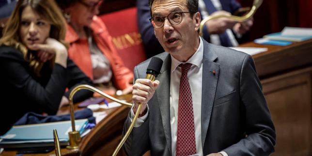 Francia punta a sospendere i sussidi di disoccupazione per contrastare la frode sociale