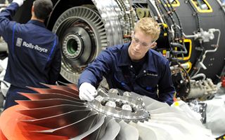 Rolls‑Royce chiede 3 miliardi di sterline al governo per un nuovo motore a corto raggio