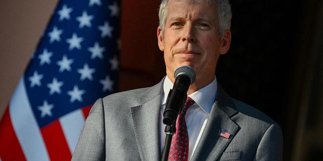 Chris Wright a Parigi: l'USA intende uscire dall'IEA per contrastare l'orientamento climatico