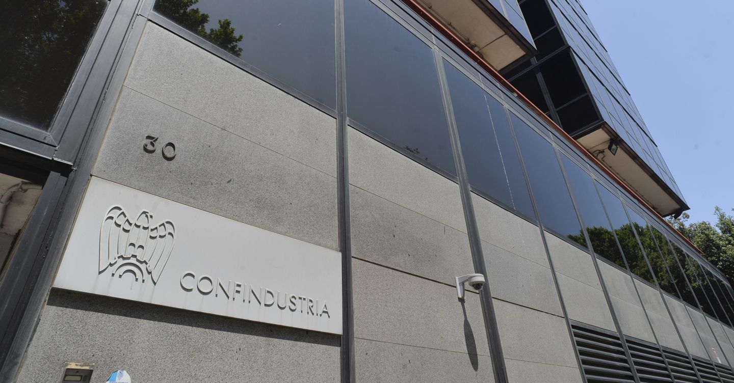 Grandi imprese ottimistiche: le aspettative sulla produzione industriale migliorano a gennaio