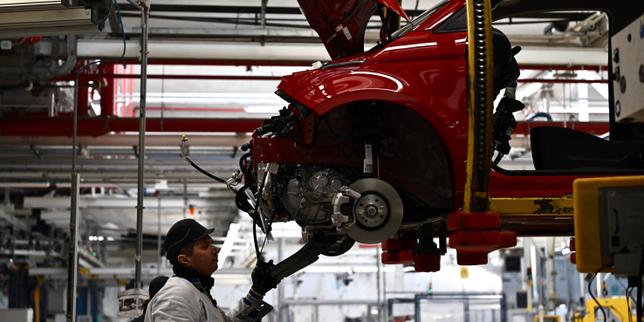 Stellantis: 22 miliardi di euro per un ritardo nella produzione di veicoli elettrici